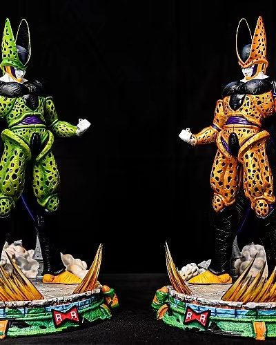Cell's classic clenched fist pose