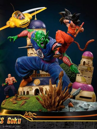 kid goku and king piccolo are fighting