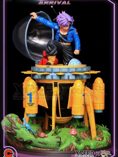 Trunks arrive the Earth wtih the time machine